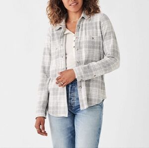 NEW Faherty Legend Sweater Shirt Button-Up Winter Clouds Plaid Gray Cream Med